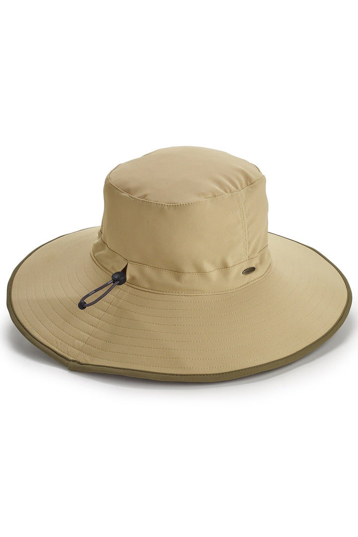 Color_Tan/Khaki Travel Medallion