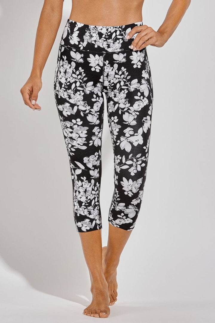 Color_Black Dynamic Floral