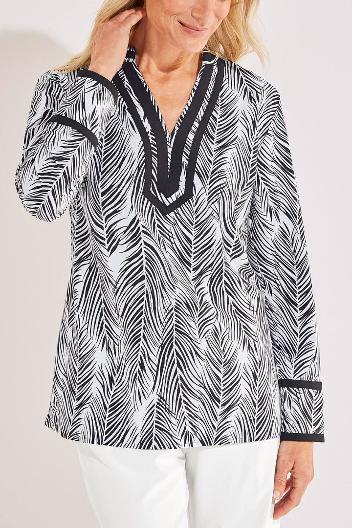 Color_Black/White Grand Palm